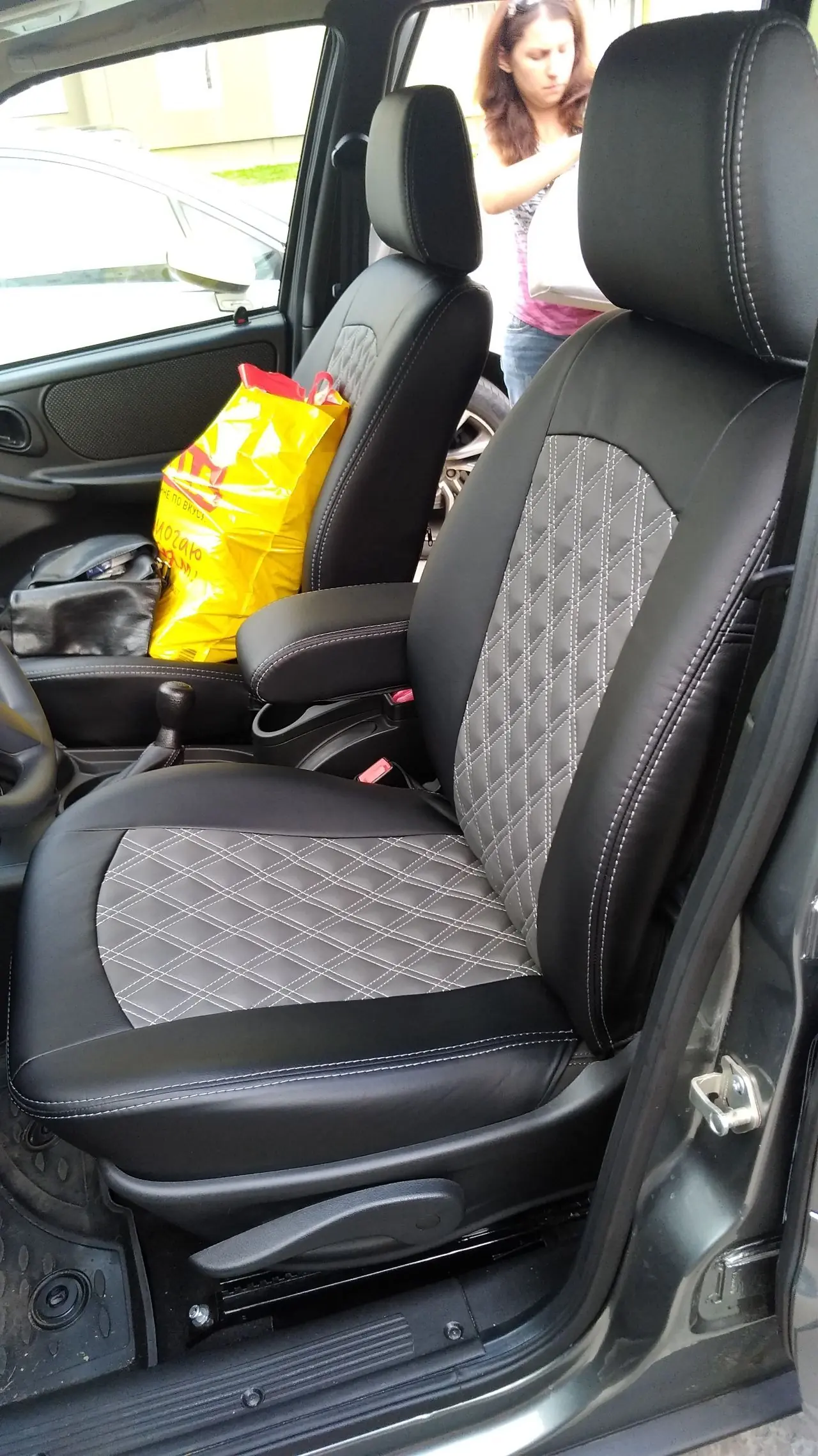 Как увеличить подлокотник между сидений автомобиля и сделать его более удобным