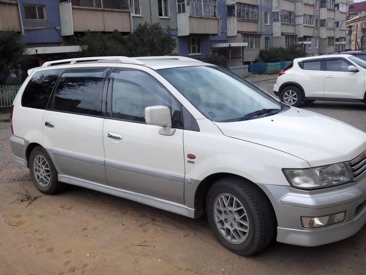 mitsubishi chariot grandis, 1999 год mitsubishi chariot grandis, 1999 год