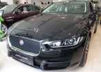 Jaguar XE. SANTORINI BLACK_