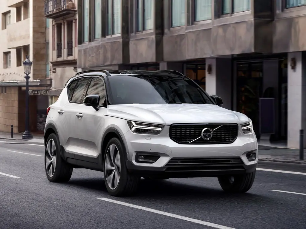 Volvo XC40   40 -     53 