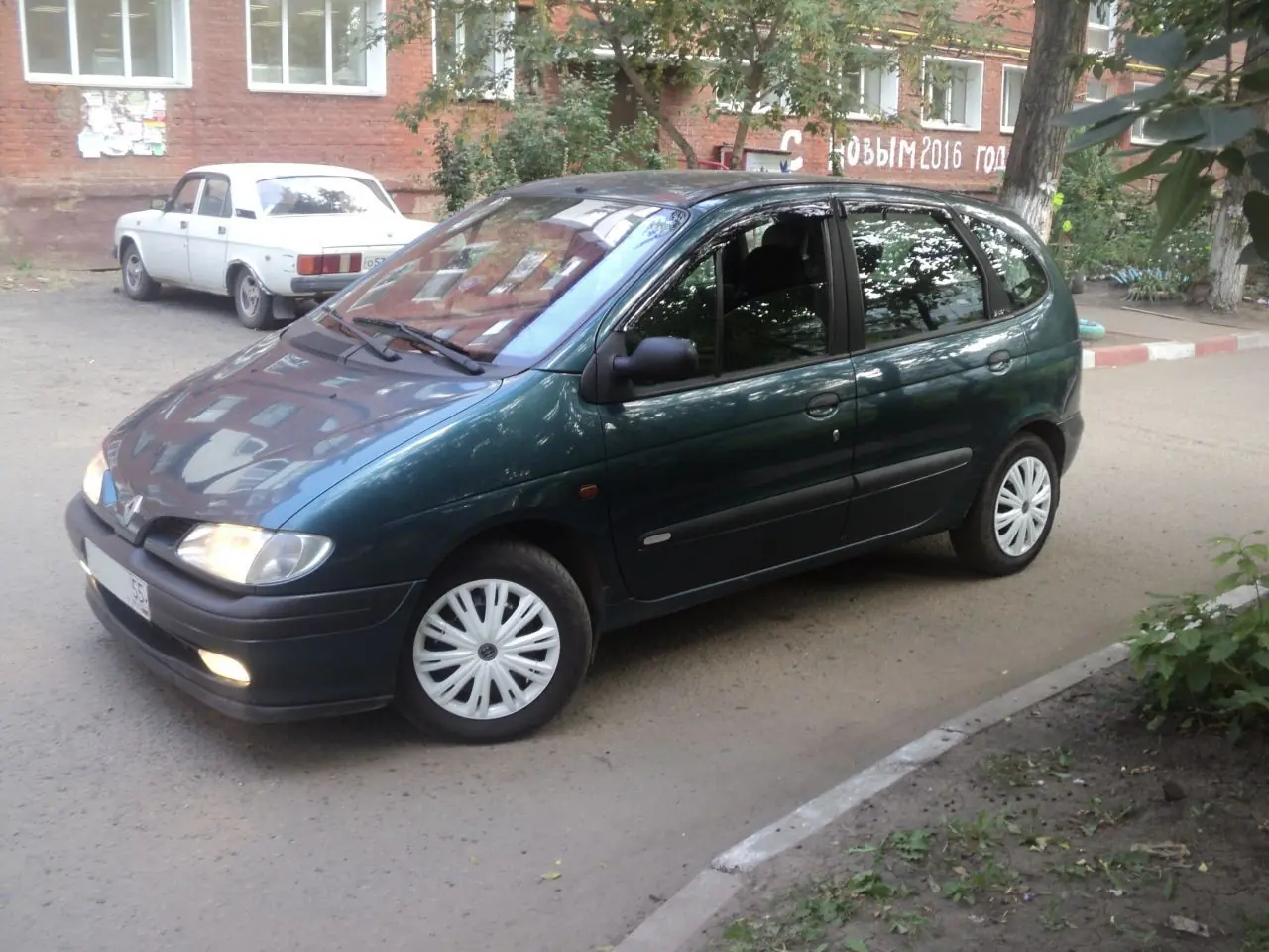 Renault Scenic 1998г., 1.6 литра, Всем доброго дня, бензин, Омская область,  МКПП, двигатель 90 л.с.
