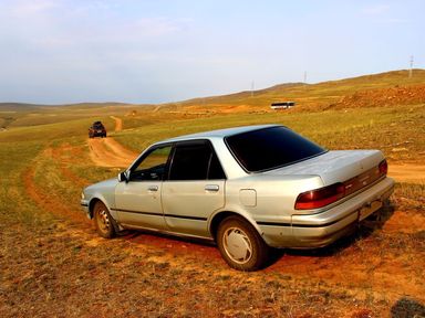 Toyota Carina, 1990