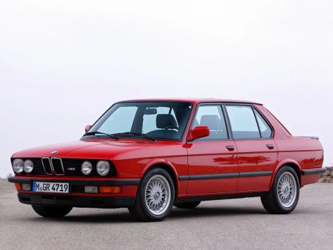 BMW M5 (E28)
02.1985 - 12.1987