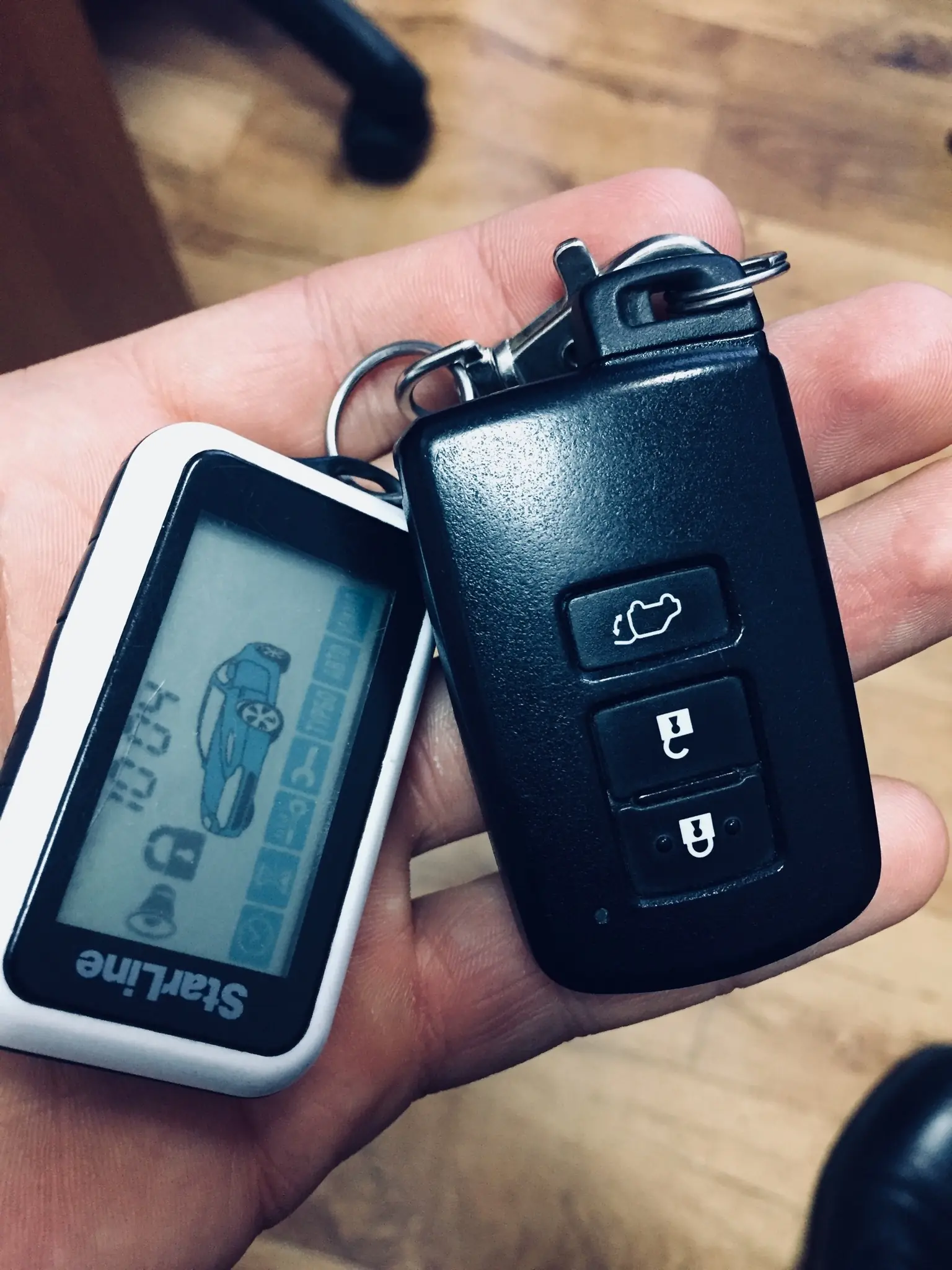 Брелок старлайн а6. Сигнализация не реагирует на брелок. Сломался брелок от сигнализации что делать. Брелок для машины сигнализации для toyota avensis. Брелок сигналки.