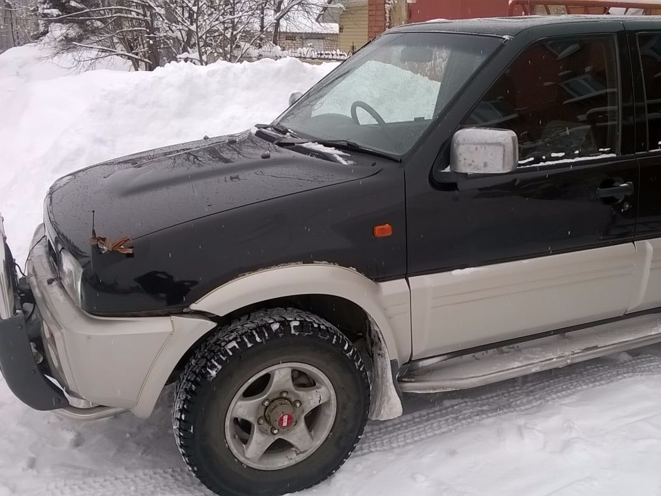 nissan mistral 1996 длина