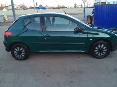 Peugeot 206, 2001