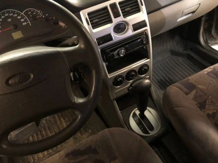 Лада Приора салон автомат