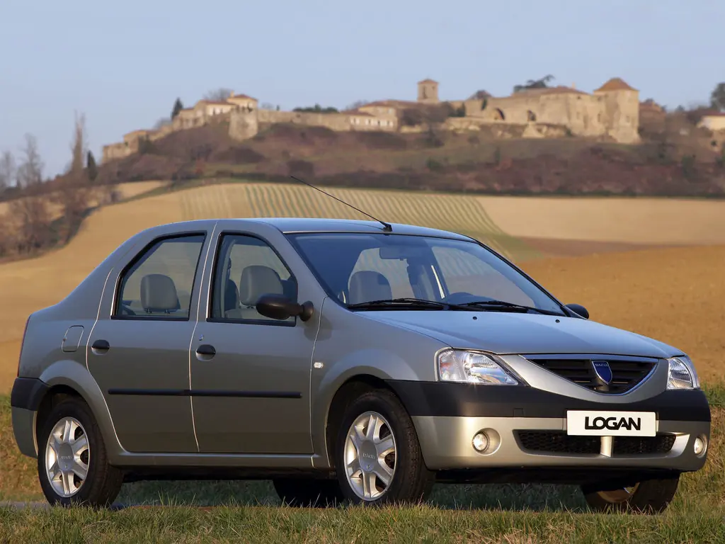 Машина рено б у. Dacia Logan 2004. Dacia Logan 1. Renault Logan Рено 2004. Renault Dacia Logan.