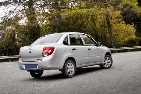 Lada Granta: новое лицо и внедорожная версия (фото, видео)