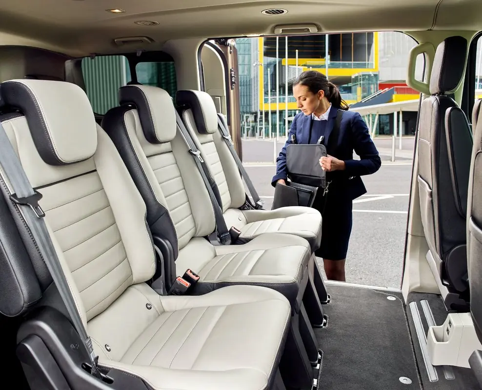Ford tourneo custom titanium interior clearance
