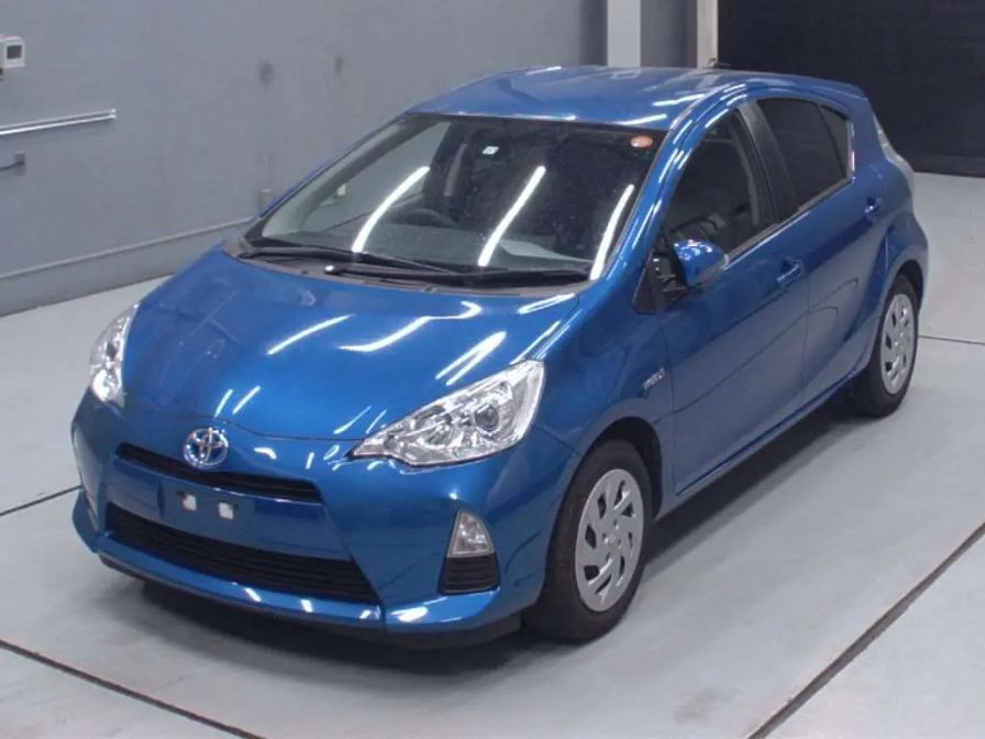 Toyota Aqua p10