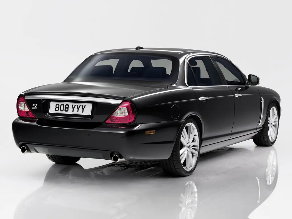 Jaguar XJ 2009 зад