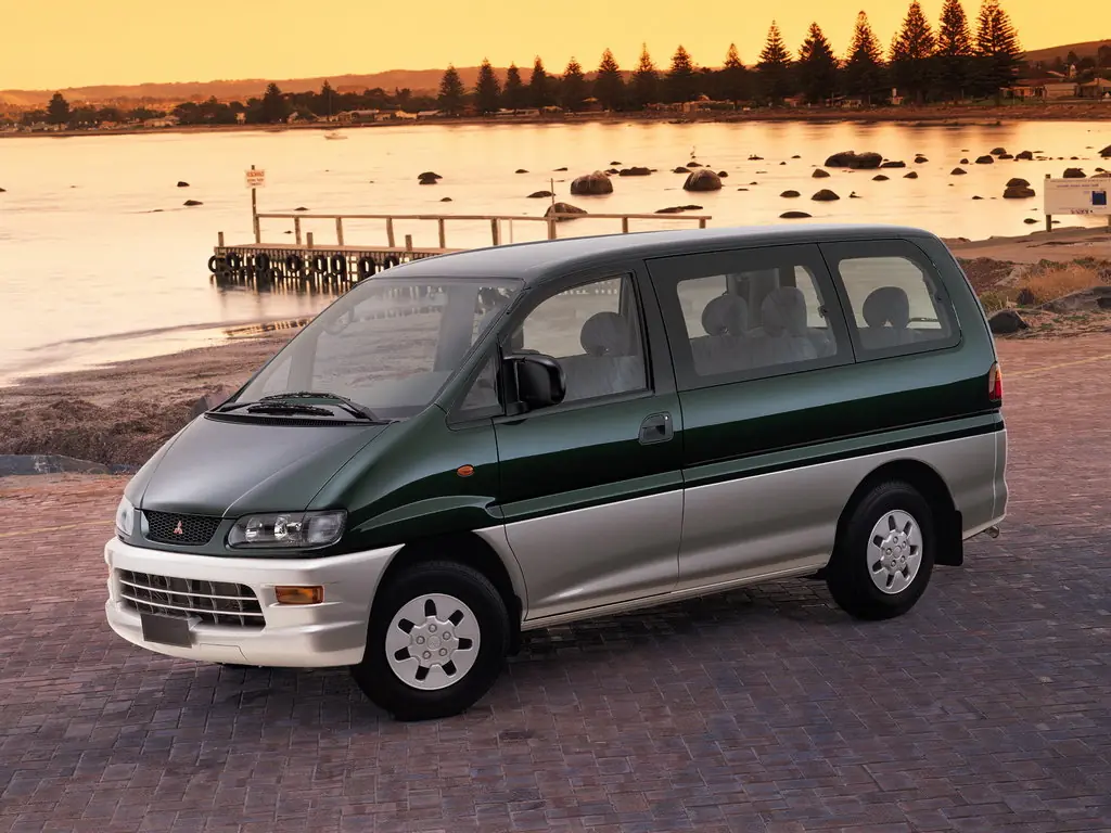 Mitsubishi Space Gear рестайлинг 1997, 1998, 1999, 2000