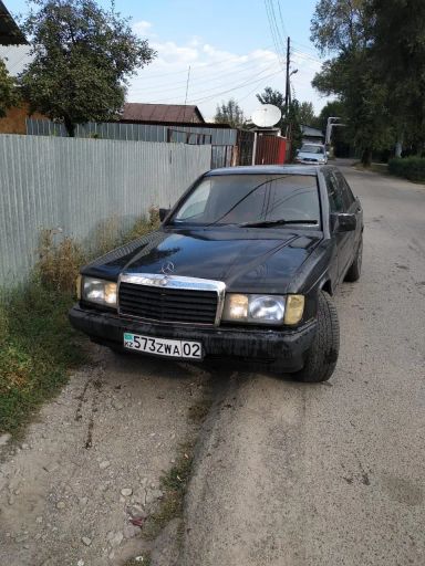Mercedes-Benz 190, 1988