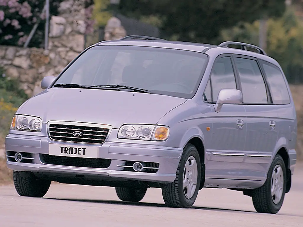 Hyundai Trajet   -     27 