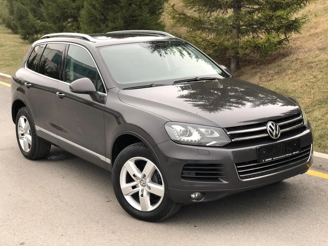 Volkswagen Touareg 2012 год, 3 литра, Долго выбирал б/у авто до этого ездил  на киа сид 2008 и 2013 г, расход 8.0, полный привод, акпп