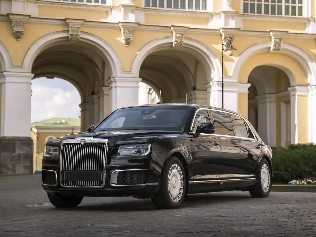 Машина Аурус Сенат l600
