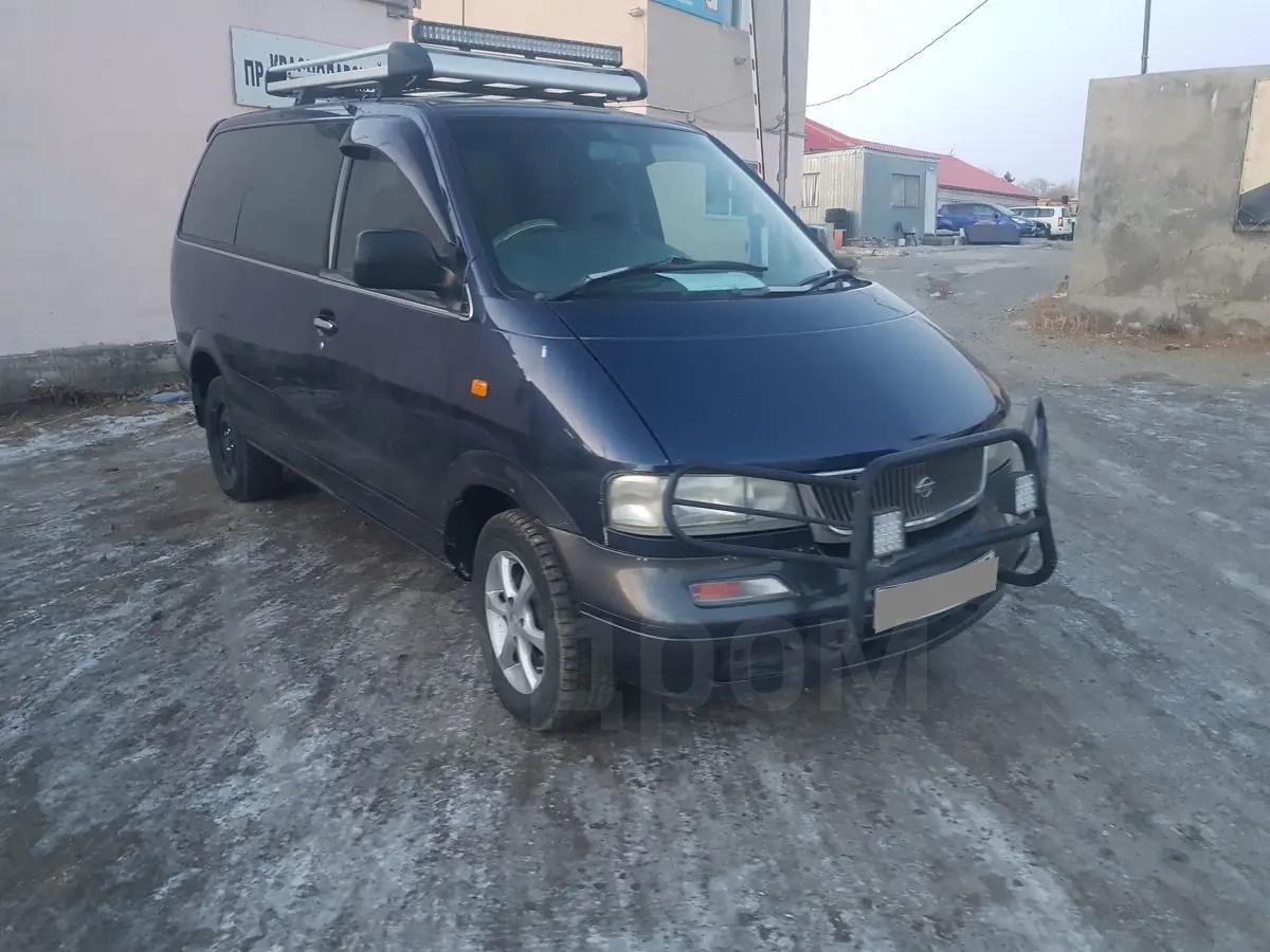 nissan largo салон