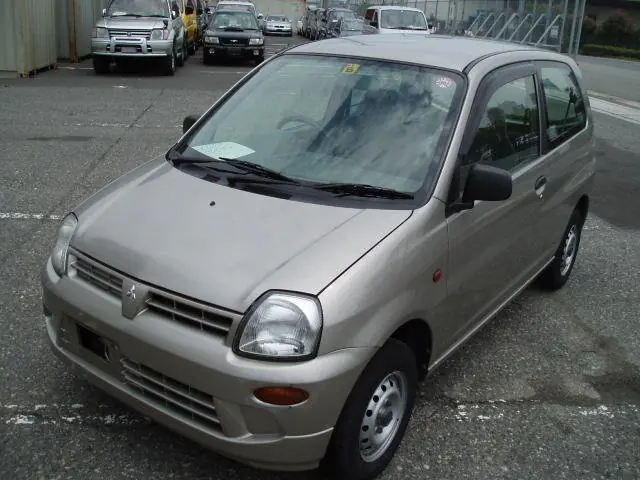 Mitsubishi Minica 2000