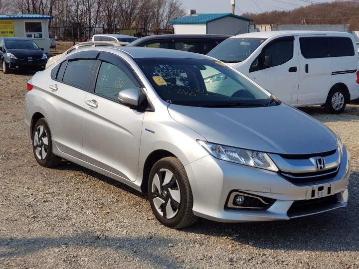 Honda Grace салон