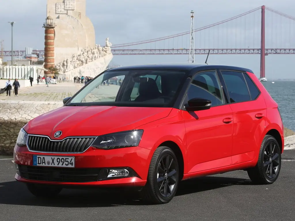 Skoda Fabia   -     923 