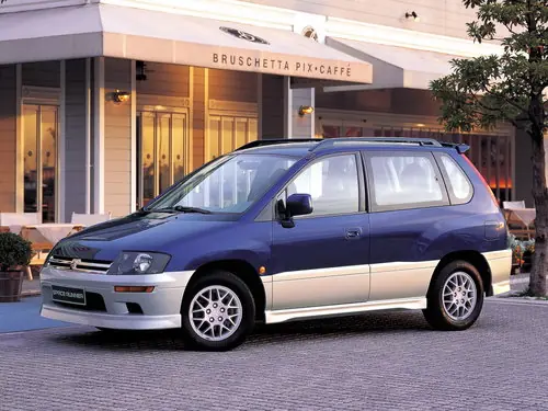 Mitsubishi Space Runner 1999 - 2002