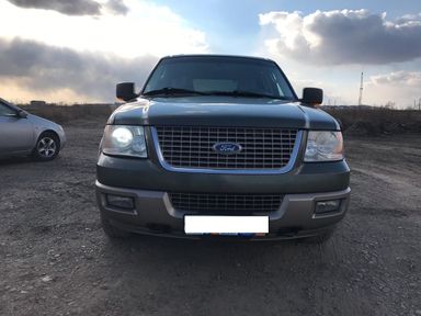 Ford Expedition, 2004