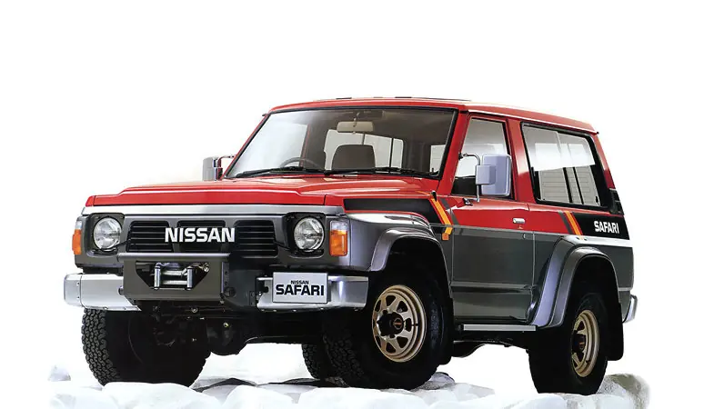 【超ポイント祭?期間限定】 日産 2代目サファリ タカログ 1987年10月 クロスカントリー B 回し フラワーアレンジメント