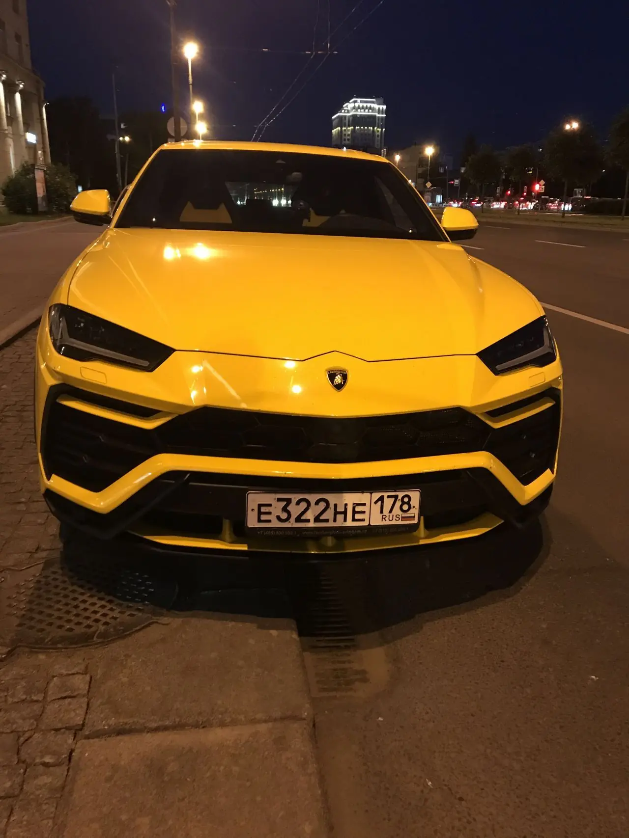 Машина Урус Фото Машина Урус Фото