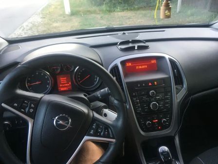 Opel Astra 2013 -  