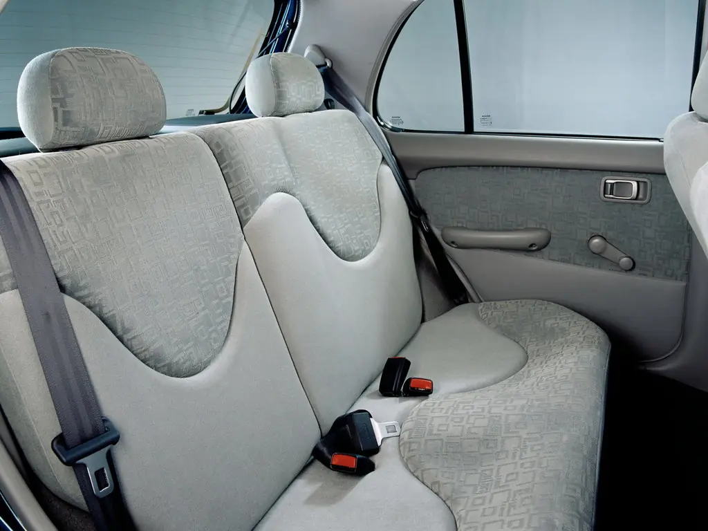 Nissan Micra k12 салон