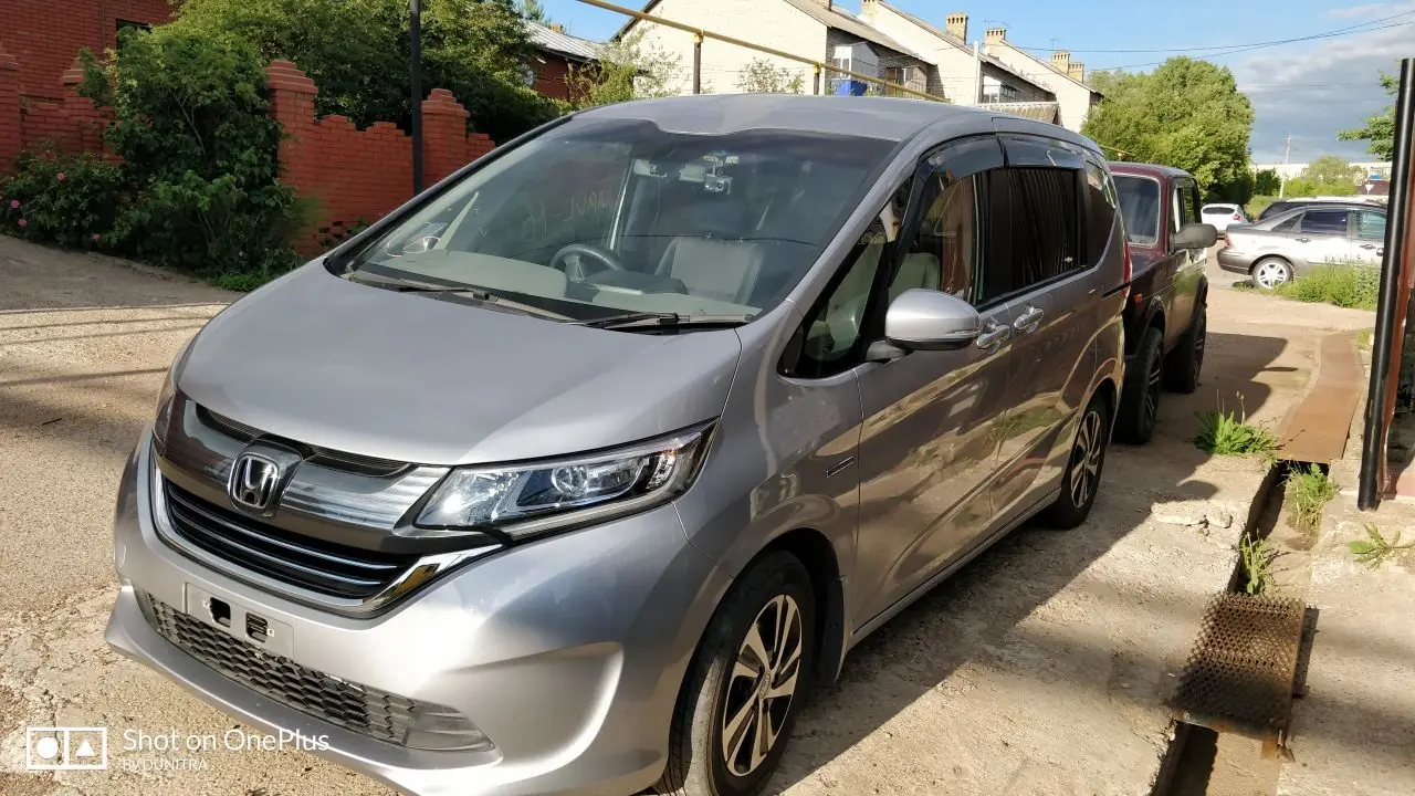 Honda Freed 2016       50
