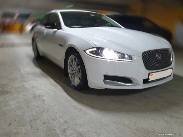 Ягуар XF 2000