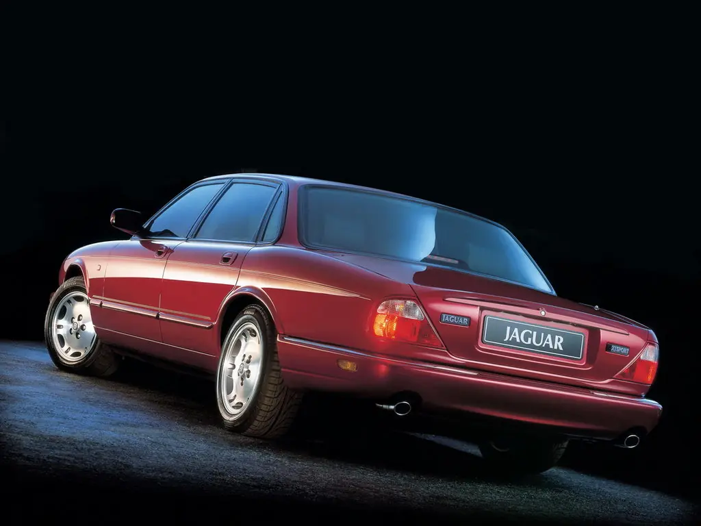 Jaguar 1997-2003 технические характеристики фото обзор