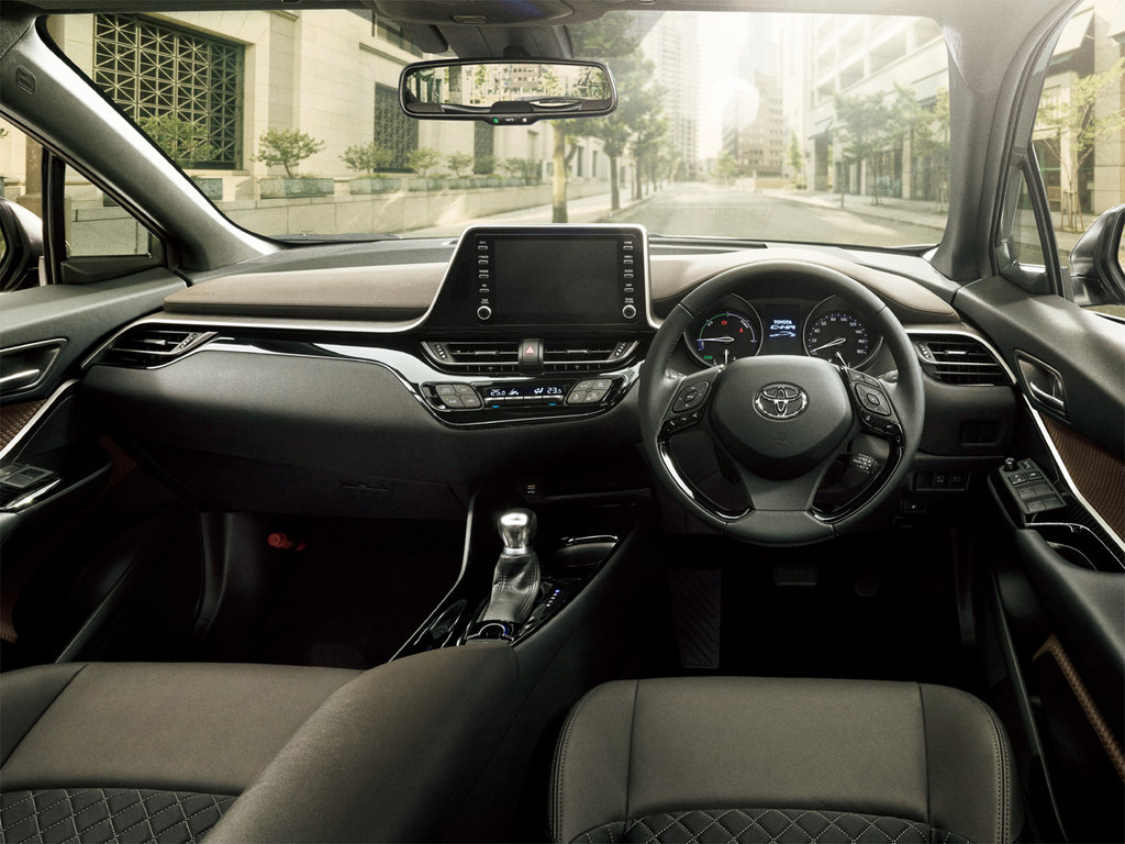Toyota C-HR  2019 2020 2021 2022 2023 suv 5  1      