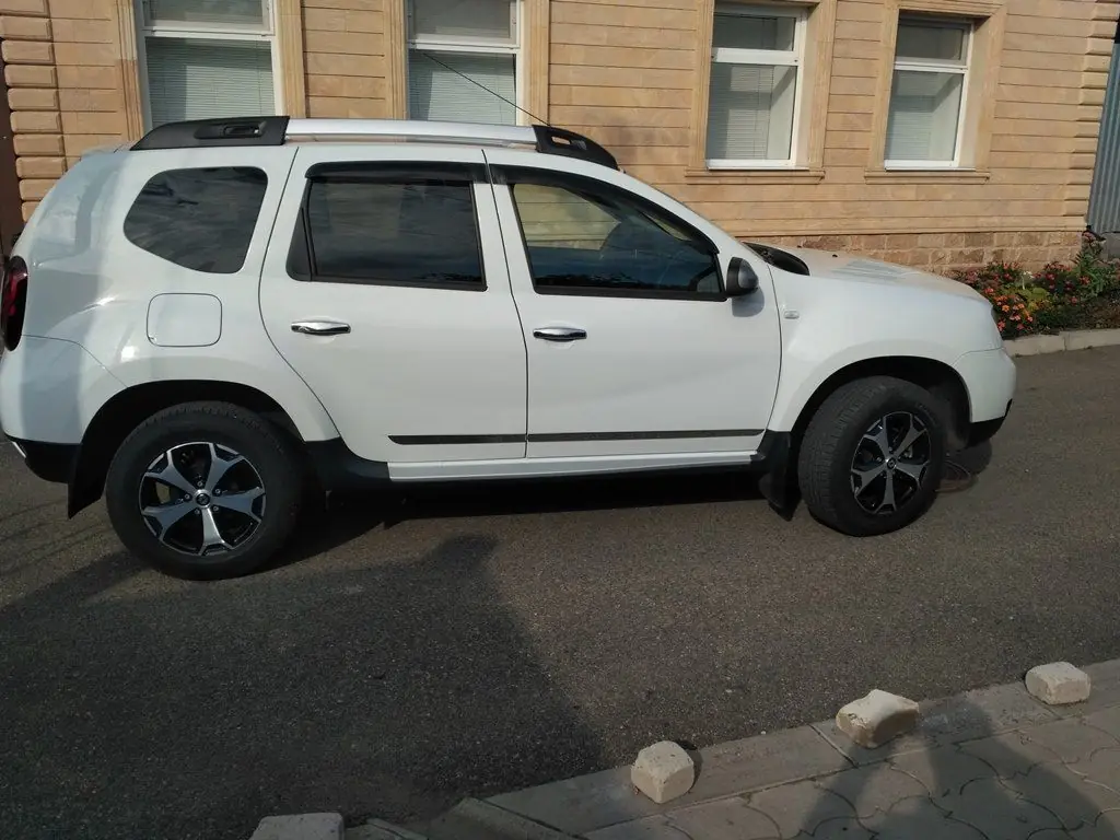 Машина дастер 19 года. Duster r20. Renault duster 2016. Дастер рено 2017 полный привод 1. Рено дастер 2021.