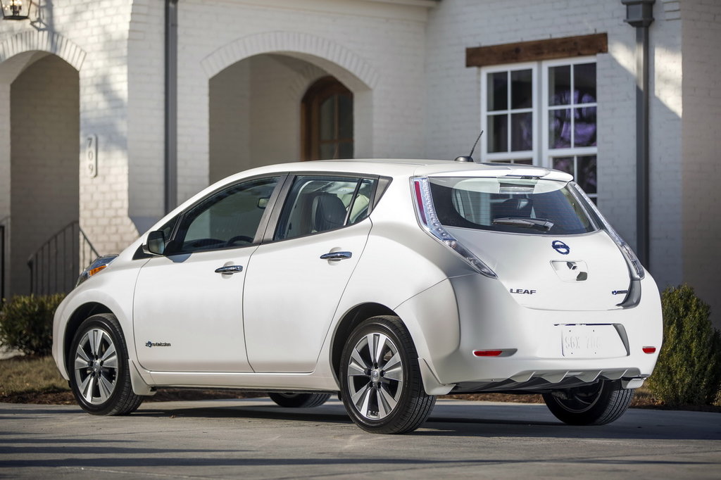 nissan_leaf_937097.jpg