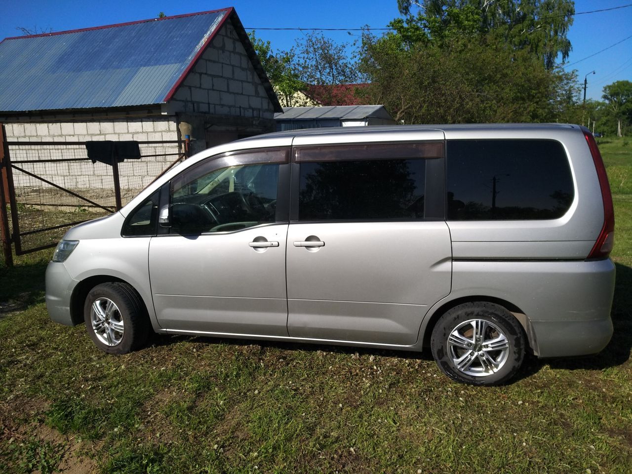 Купить Авто Ниссан Серена В Барановичах