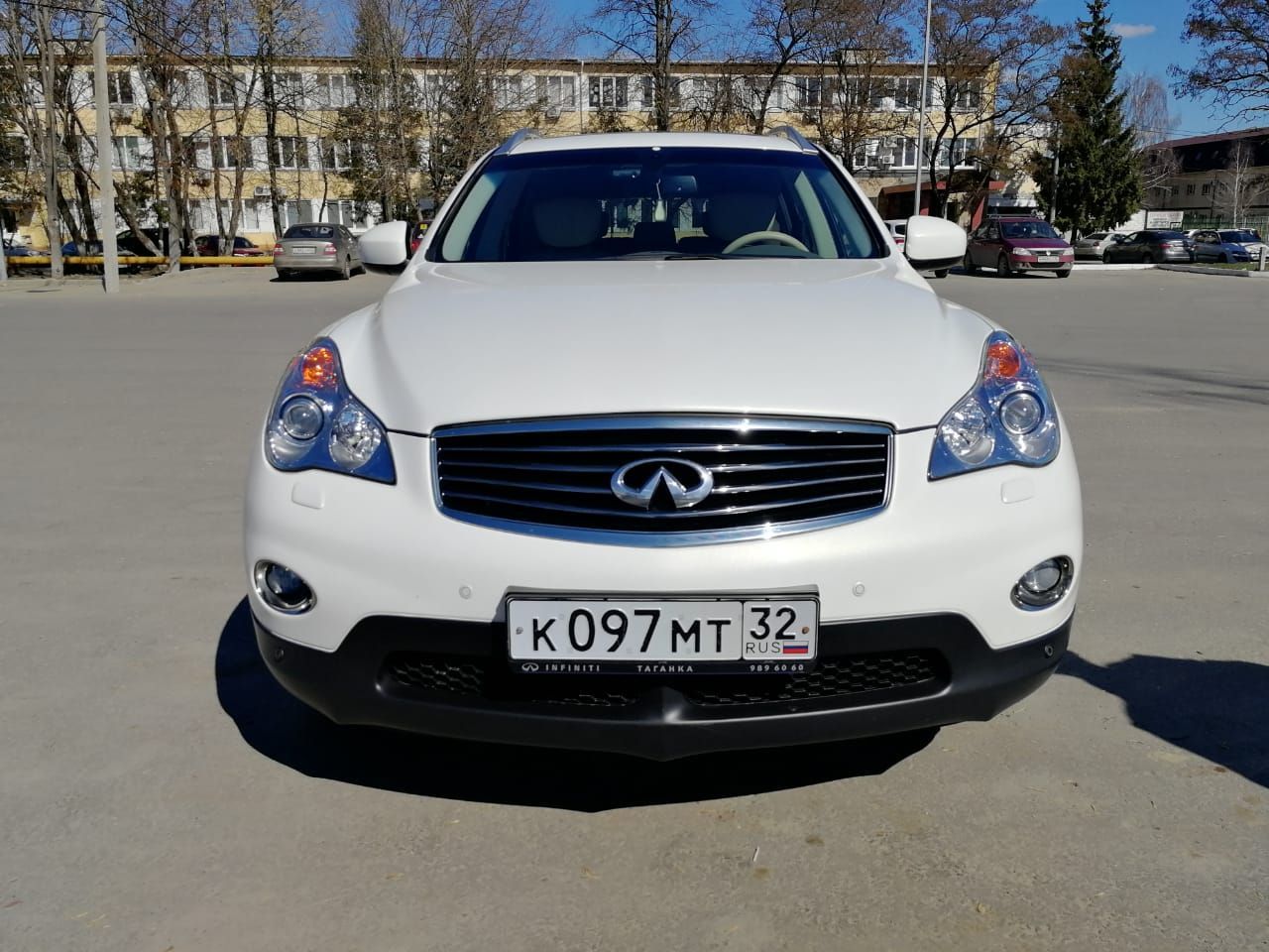 Infiniti QX50 2015 года, Японский "Ягуар", расход 7.8