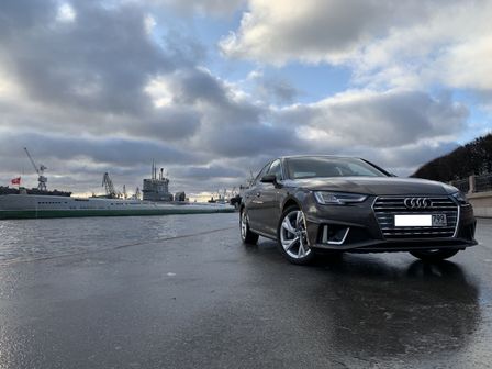 Audi A4 2019 -  