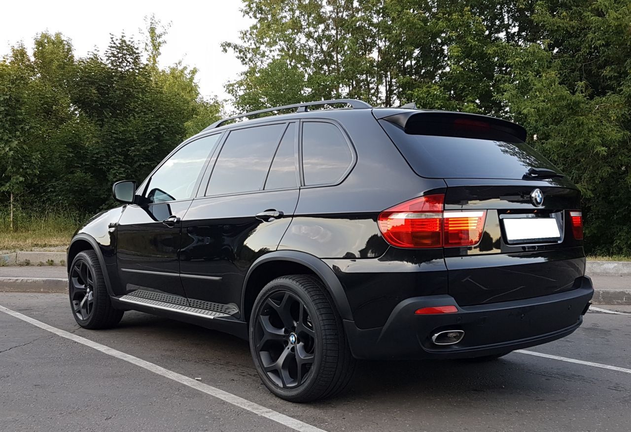 BMW X5 2009        4  SUV