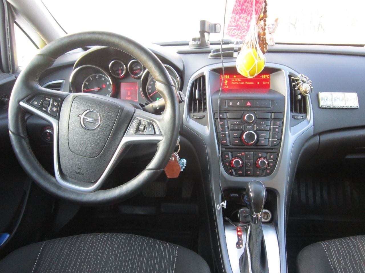 Opel Astra 2013г 16 литр Всем здравствуйте  Нежданно для самого себя  решил я написать отзыв 115 лс автомат бензин расход 80