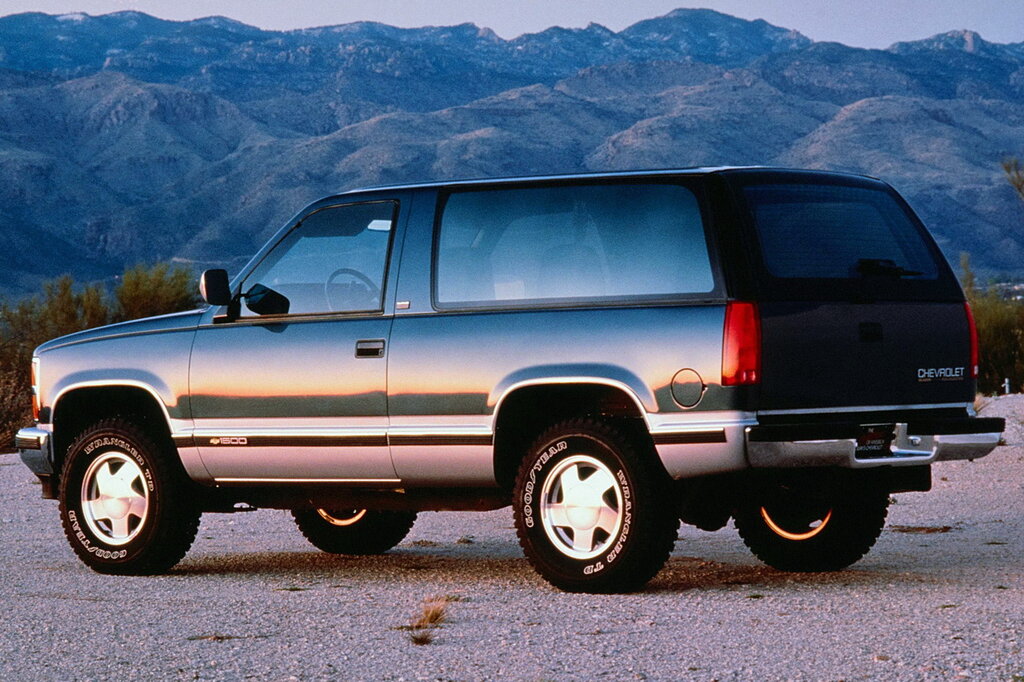 Chevrolet K5 Blazer особенности характеристики история модели цены - сайт-название