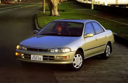 Toyota Carina 1994 - отзыв владельца
