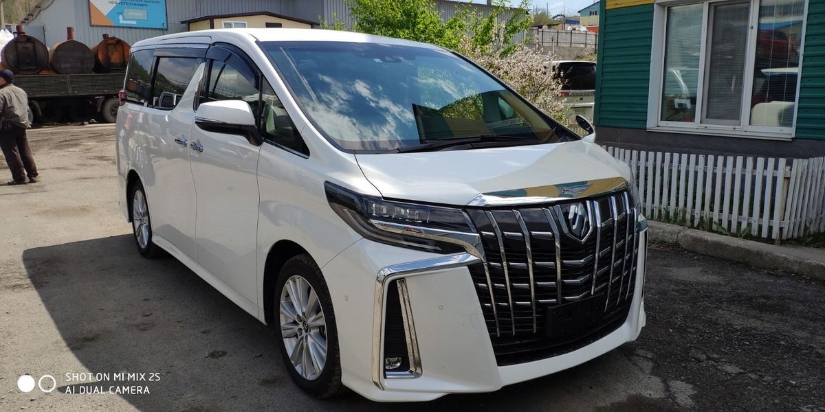 Купить Тойоту Альфард Бу В Москве