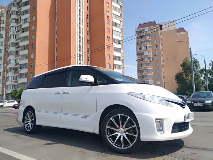 Купить Тойота Эстима 2025 в России продажа Toyota Estima 2025 года с