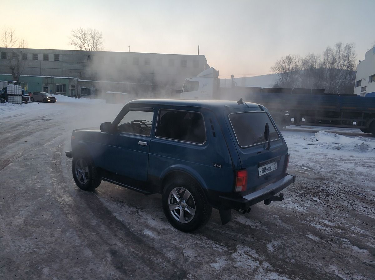 Лада 4x4 2121 Нива.
