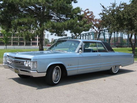 Chrysler Imperial 
10.1966 - 09.1967