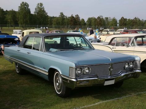 Chrysler Imperial 
10.1967 - 09.1968