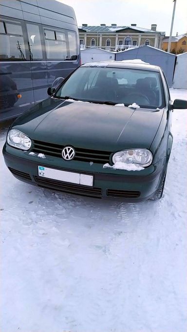 Volkswagen Golf 1999   |   08.09.2021.